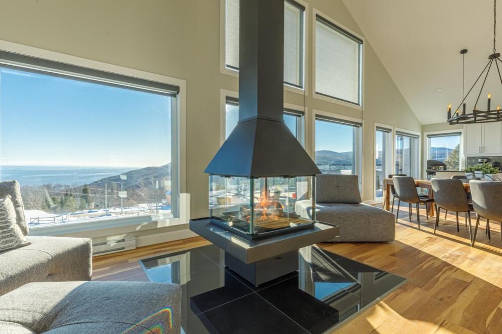 Вилла Les Sommets Charlevoix Петит-Ривьер-Сен-Франсуа Экстерьер фото