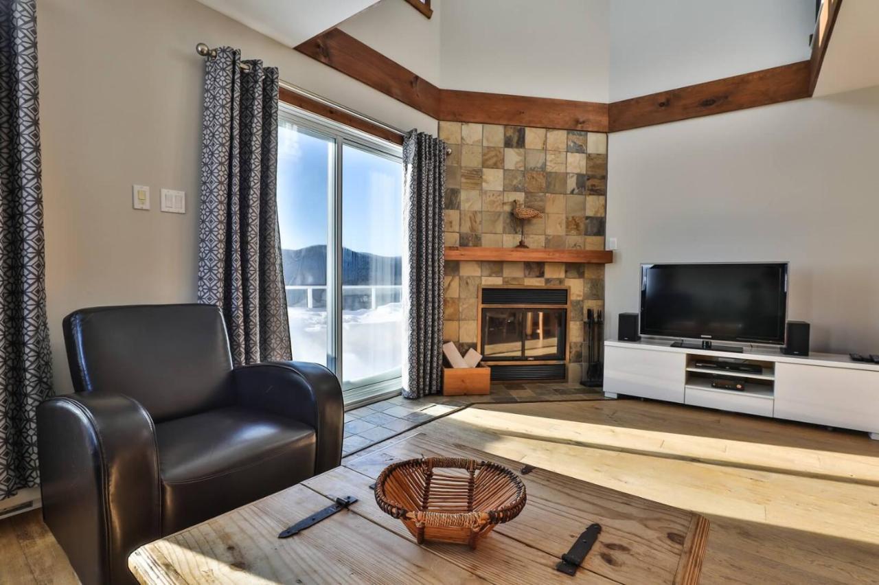 Вилла Les Sommets Charlevoix Петит-Ривьер-Сен-Франсуа Экстерьер фото